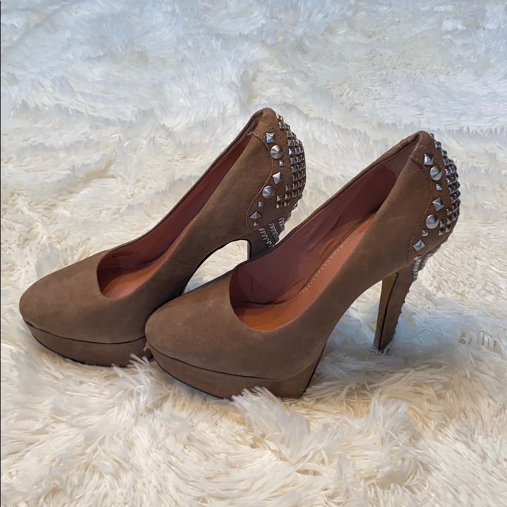 Vince Camuto Dark Tan heels